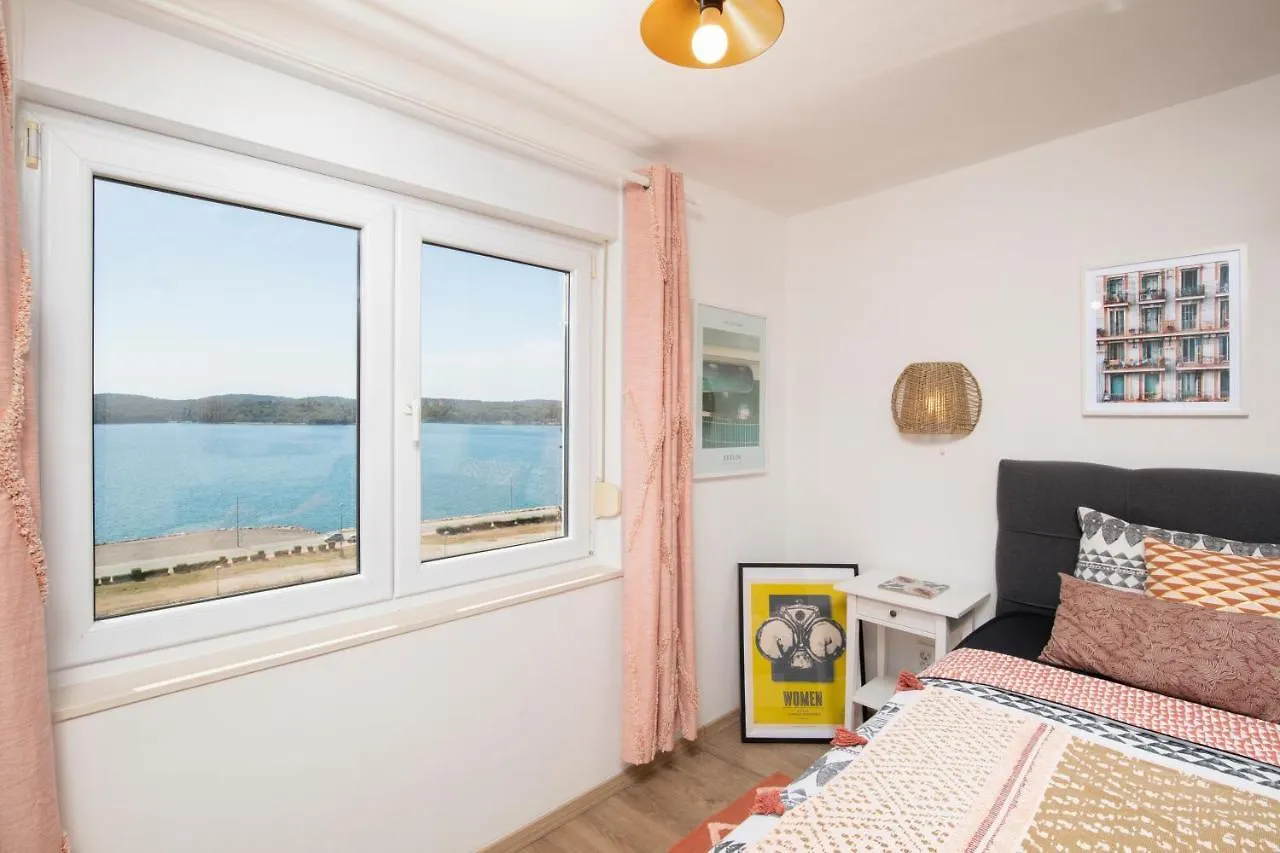 Top Floor Sunset Apartment Pula 0*,  Croatia