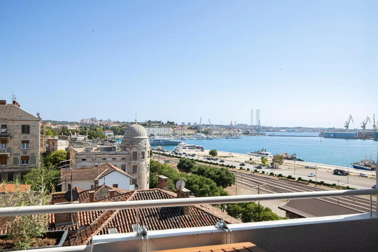 Top Floor Sunset Apartment Pula